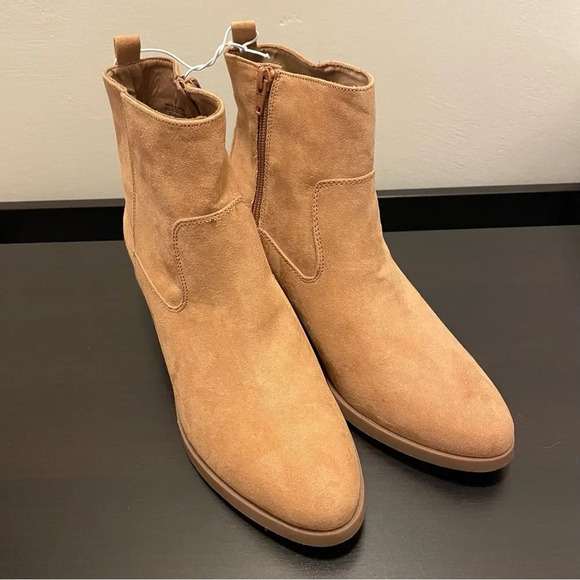 OLD NAVY Faux‎ Suede Western Ankle Boots in Mocha Latte - Picture 5 of 12